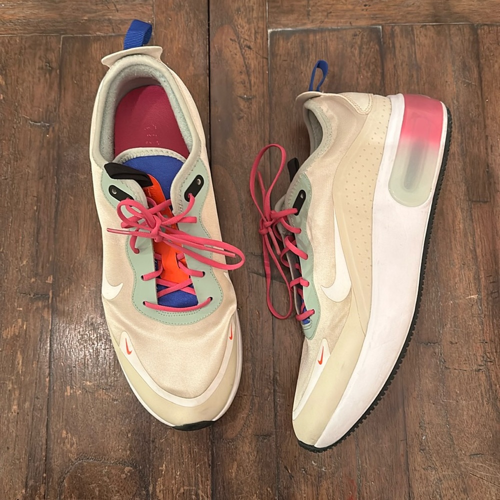 Nike air max women’s dia multiple color size 9.5